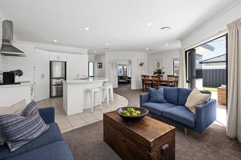 Photo of property in 9 Forbury Way, Taradale, Napier, 4112