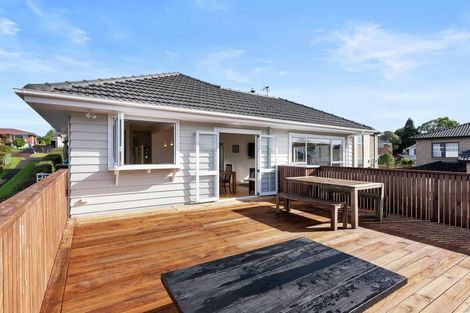 Photo of property in 6 Greenhill Crescent, Pakuranga, Auckland, 2010