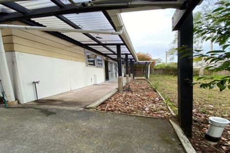 Photo of property in 80 Dundale Avenue, Blockhouse Bay, Auckland, 0600