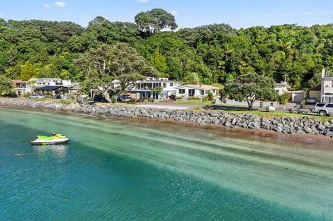 Photo of property in 12 Matakatia Parade, Matakatia, Whangaparaoa, 0930