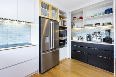 Photo of property in 2 Hobbit Lane, Pinehaven, Upper Hutt, 5371