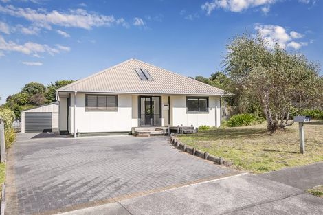 Photo of property in 34 Campion Road, Waikanae Beach, Waikanae, 5036