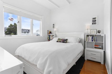 Photo of property in 4 Bowers Road, Glen Eden, Auckland, 0602