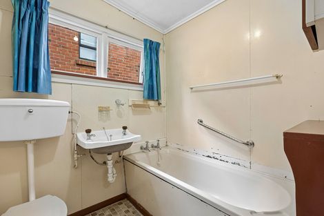 Photo of property in 8 Kellas Street, Macandrew Bay, Dunedin, 9014