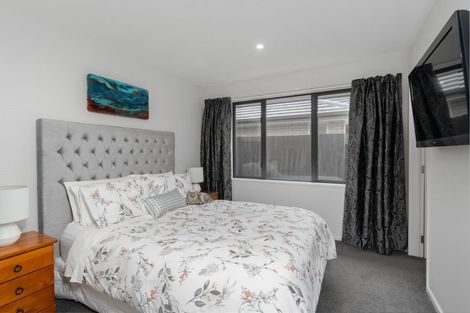 Photo of property in 5 Koreke Lane, Halswell, Christchurch, 8025