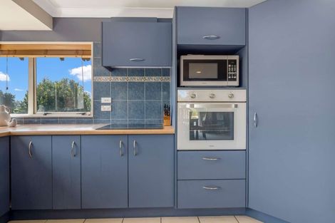 Photo of property in 22 Waitoa Street, Waiuku, 2123