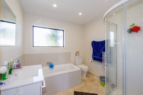 Photo of property in 24 Norfolk Crescent, Otaki Beach, Otaki, 5512