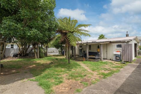 Photo of property in 17 Addington Avenue, Manurewa, Auckland, 2102