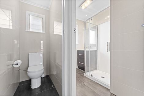 Photo of property in 2/10 Mahon Place, Papatoetoe, Auckland, 2025