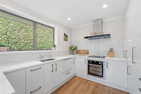 Photo of property in 1/31 Cliff Road, Torbay, Auckland, 0630