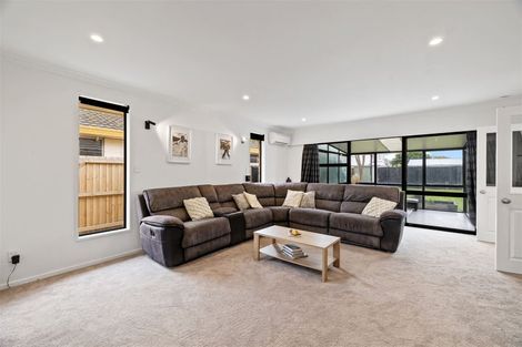 Photo of property in 443 Mairehau Road, Parklands, Christchurch, 8083