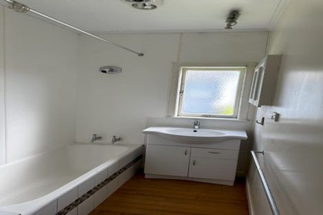 Photo of property in 62 Settlement Road, Papakura, 2110