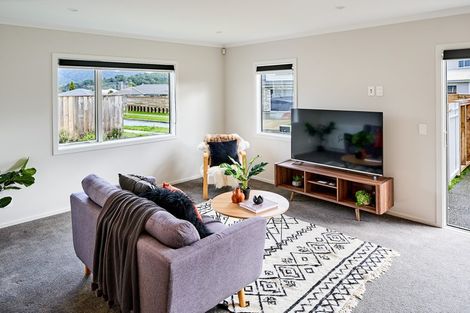 Photo of property in 33 Henrietta Maxwell Grove, Wainuiomata, Lower Hutt, 5014