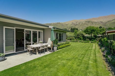 Photo of property in 50 Kelliher Drive, Wanaka, 9305