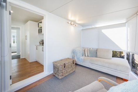 Photo of property in 37 Parkland Crescent, Terrace End, Palmerston North, 4410