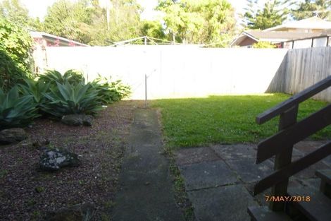 Photo of property in 2/1b Divich Avenue, Te Atatu South, Auckland, 0610