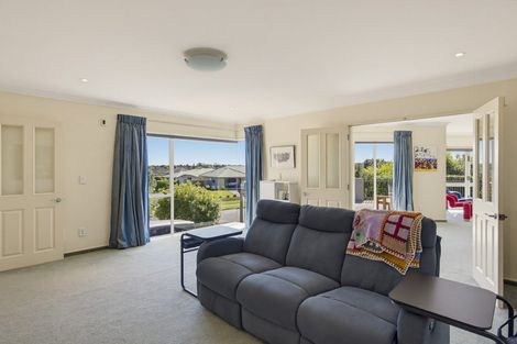 Photo of property in 111 Milne Drive, Paraparaumu, 5032