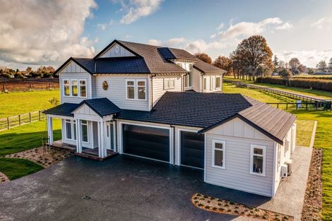 Photo of property in 4 Sunline Drive, Leamington, Cambridge, 3432