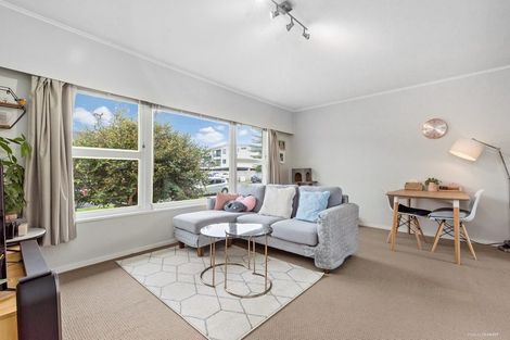 Photo of property in 2/771 Beach Road, Browns Bay, Auckland, 0630