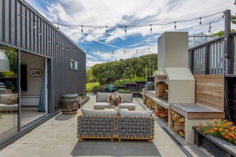 Photo of property in 13 Matuku Lane, Heathcote Valley, Christchurch, 8022