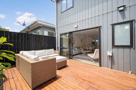 Photo of property in 4/9 Smiths Avenue, Papakura, 2110