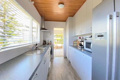Photo of property in 1/29 Rangitoto Terrace, Milford, Auckland, 0620