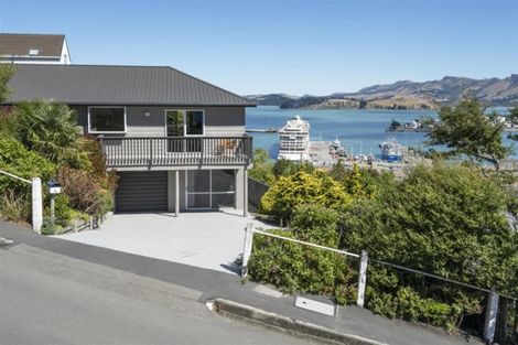Photo of property in 4 Stevensons Steep, Lyttelton, 8082