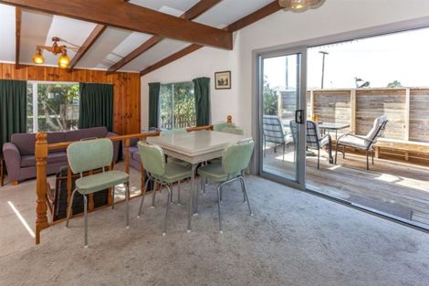 Photo of property in 215 Hauturu Street, Whangamata, 3620