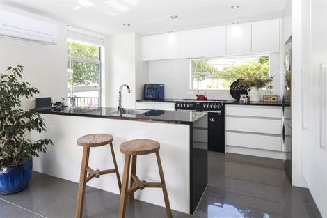 Photo of property in 3a Church Lane, Merivale, Christchurch, 8014