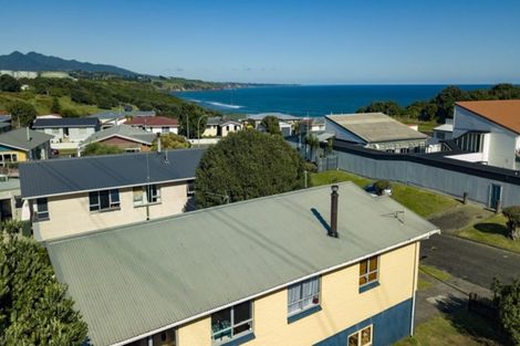 Photo of property in 8 Maui Place, Spotswood, New Plymouth, 4310