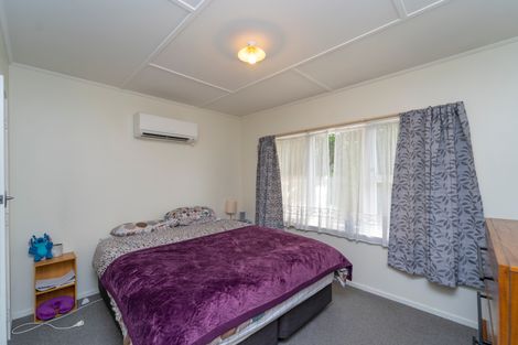 Photo of property in 15 Hardie Grove, Featherston, 5710