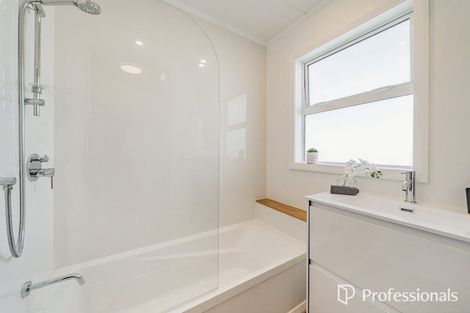 Photo of property in 38 Routley Crescent, Elderslea, Upper Hutt, 5018