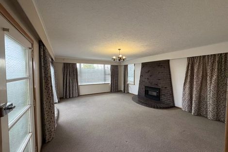 Photo of property in 25 Margan Avenue, New Lynn, Auckland, 0600