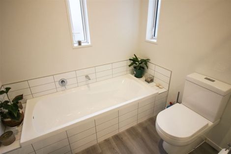 Photo of property in 40 Cunningham Terrace, Lyttelton, 8082