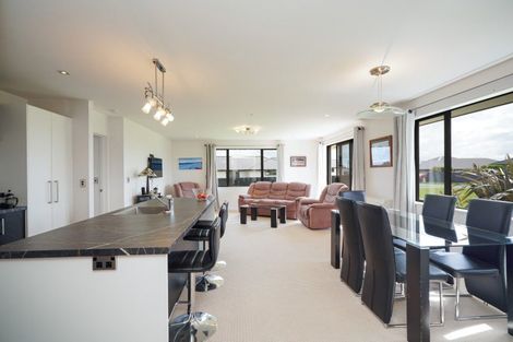 Photo of property in 28 Majestic Chance, Seaward Bush, Invercargill, 9812