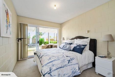 Photo of property in 2/10 Park Estate Road, Rosehill, Papakura, 2113