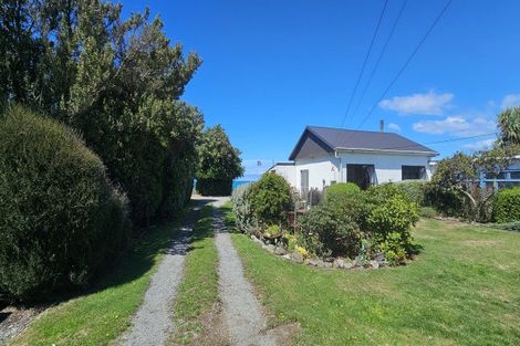 Photo of property in 347 Waimate Highway, Saint Andrews, Timaru, 7971