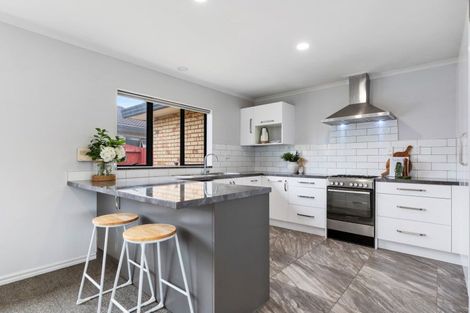 Photo of property in 78 Corinth Grove, Papamoa Beach, Papamoa, 3118