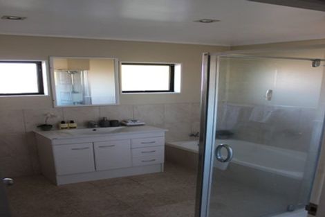 Photo of property in 2/109 Don Buck Road, Massey, Auckland, 0614