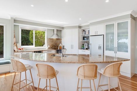 Photo of property in 188 Mellons Bay Road, Mellons Bay, Auckland, 2014