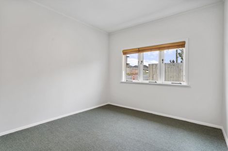 Photo of property in 88 Kelman Road, Kelston, Auckland, 0602