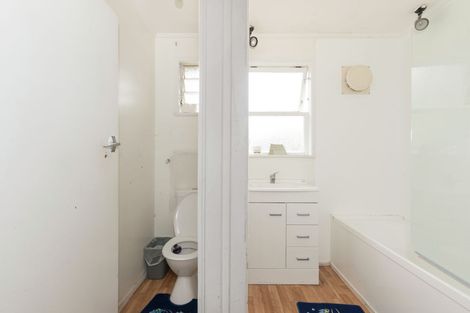 Photo of property in 17 Addington Avenue, Manurewa, Auckland, 2102