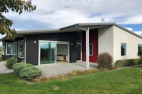 Photo of property in 19 Waitaha Place, Clive, 4102