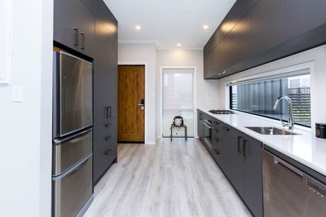 Photo of property in 8 Gloaming Lane, Wallaceville, Upper Hutt, 5018