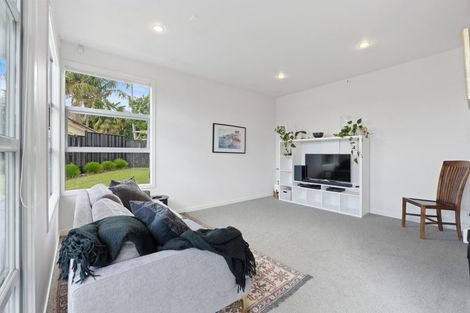 Photo of property in 357 Royal Road, Massey, Auckland, 0614