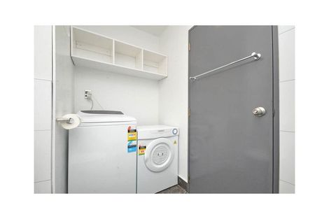 Photo of property in 7/2 Atarangi Road, Greenlane, Auckland, 1051