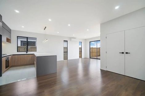 Photo of property in 15 Kaapehu Street, Karaka, 2578