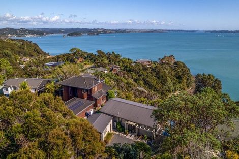 Photo of property in 202 Te Wahapu Road, Russell, 0272