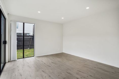 Photo of property in 1 Dignity Street, Papakura, 2110