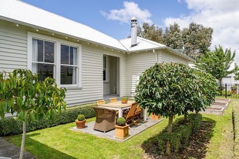 Photo of property in 14 Cotter Street, Greytown, 5712
